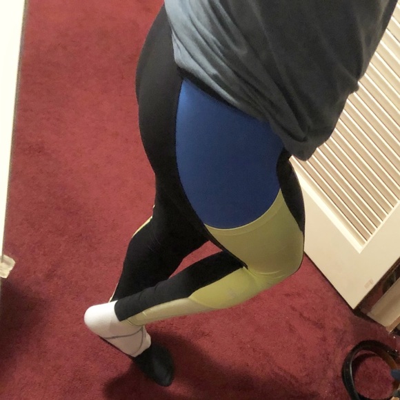ALO Yoga Pants - ALO Leggings FINALE SALE!!